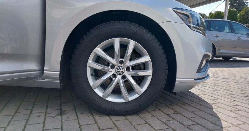 Volkswagen Passat cena 89900 przebieg: 102901, rok produkcji 2020 z Szczytno małe 497